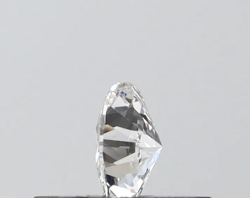 0.25ct Oval Lab Grown Diamond (Colour E, Clarity VVS2, IGI Certified)